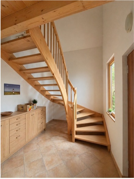 Separates Treppenhaus aus Holz
